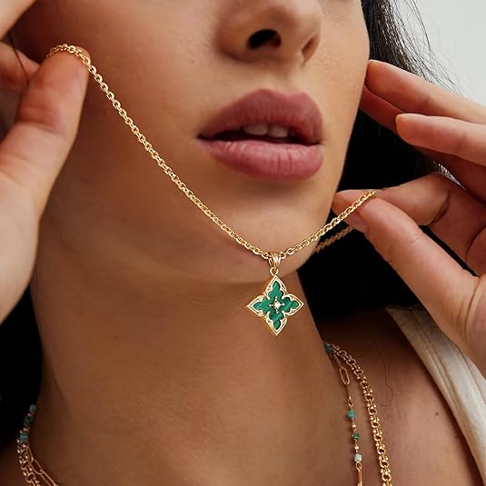 Smaragd Kleeblatt Anhänger Halskette | Gold